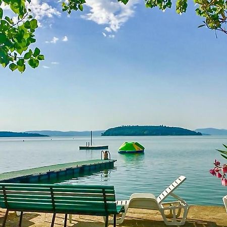 Lovely Stacaravan In Tuoro Sul Trasimeno Villa Kültér fotó